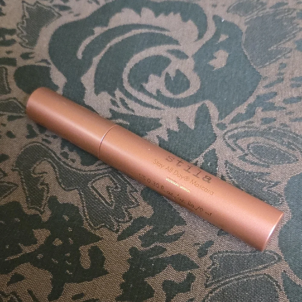 Stila Stay All Day Mascara - Intense Black NWOT